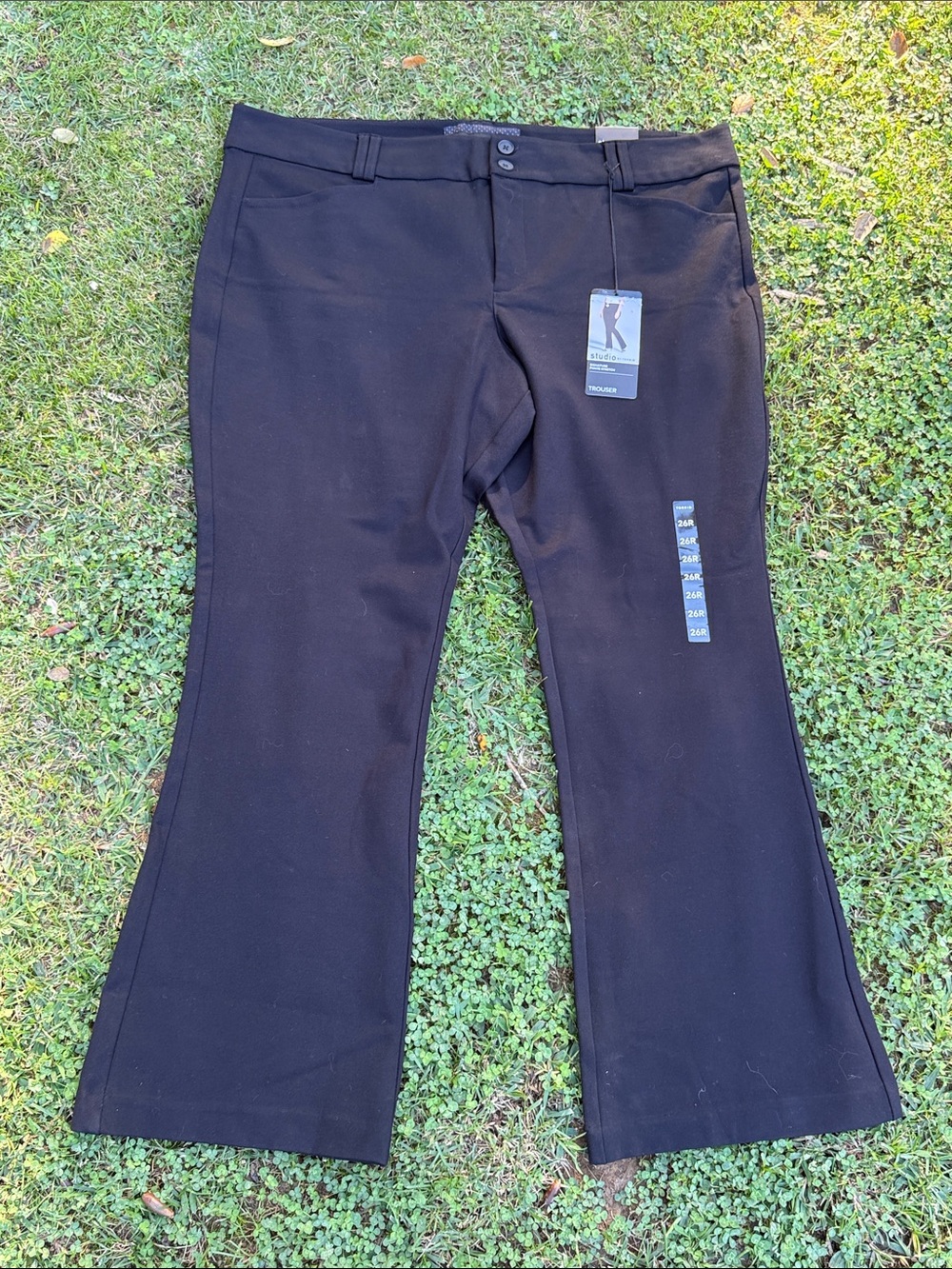 NWT Studio by Torrid "Ponte Stretch Trouser" - size 26R